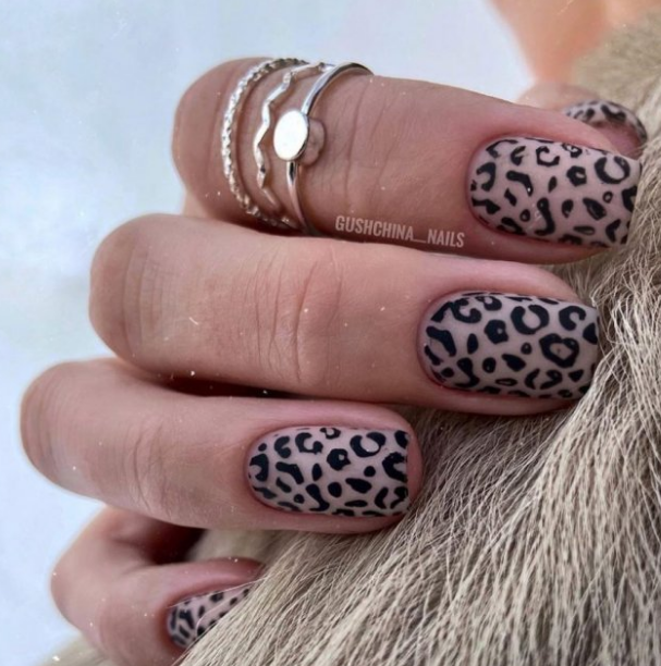 Дизайн ногтей с леопардом