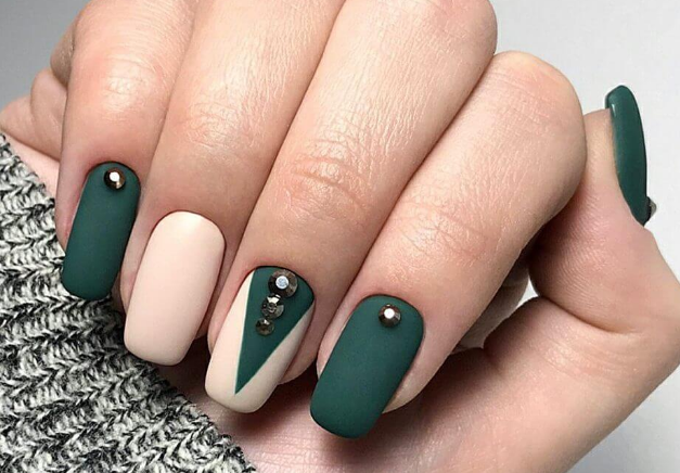 Зеленые ногти форма квадрат