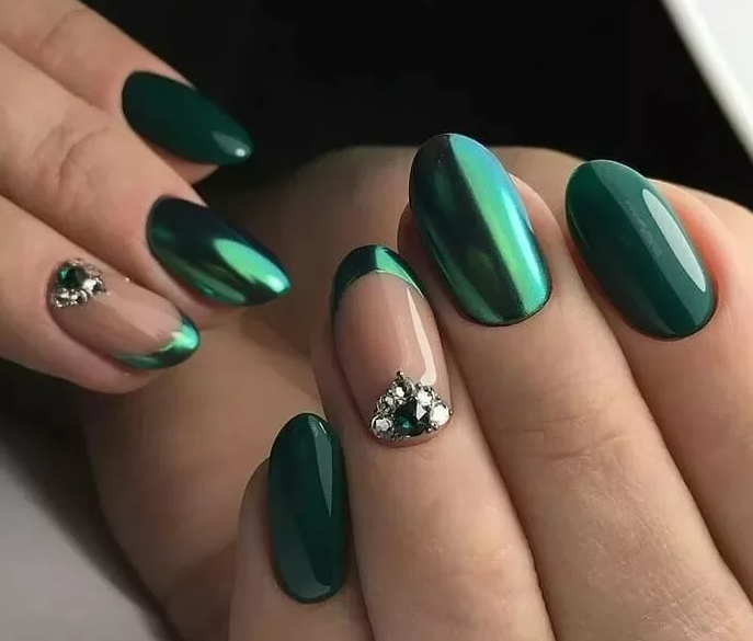 Зеленые ногти форма миндаль