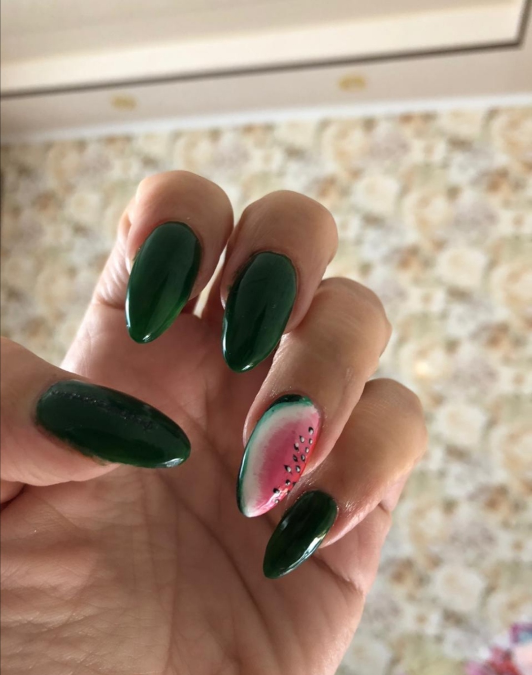 зеленый маникюр длинные ногти