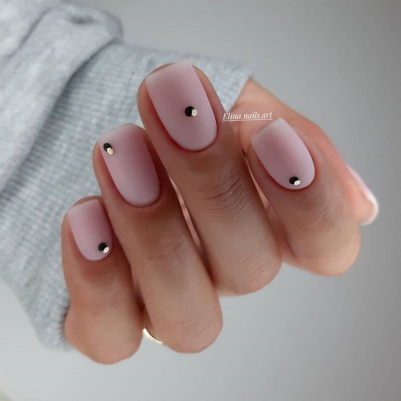Стильный дизайн ногтей минимализм 2022-2023
