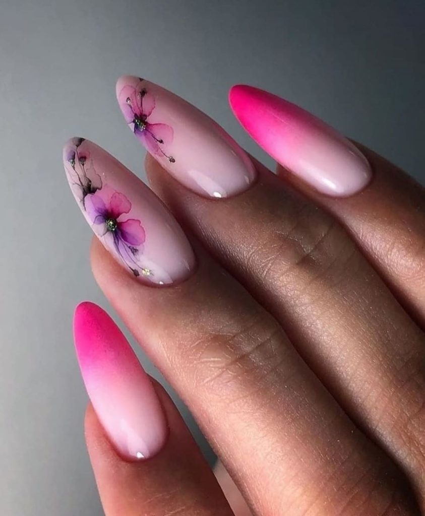 Маникюр с цветами на длинные ногти