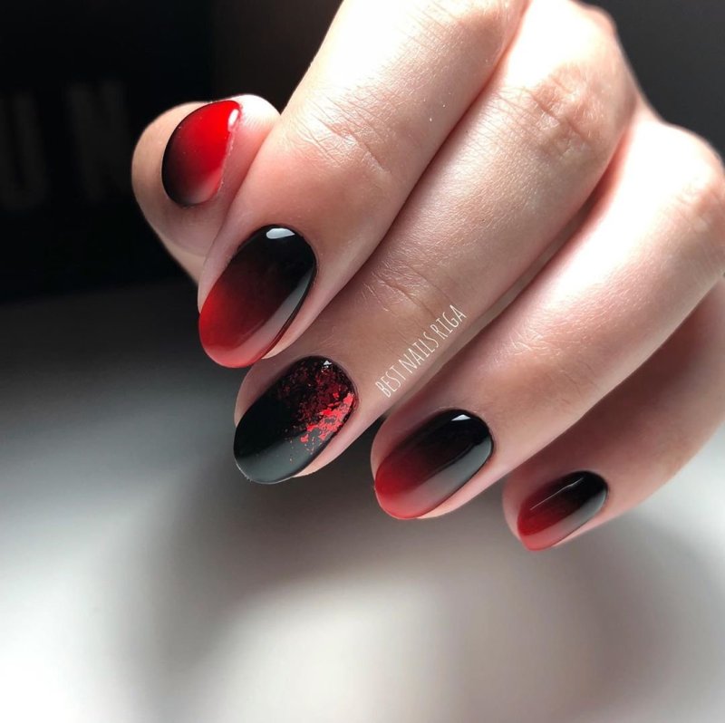 Черно-красные ногти 2023